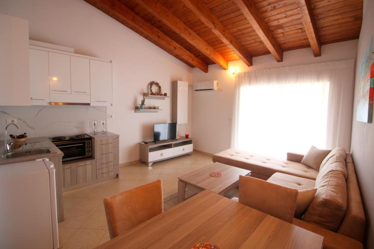Atlantis Apartments ساراندا المظهر الخارجي الصورة