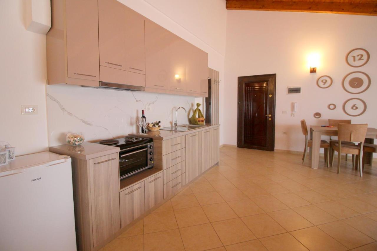 Atlantis Apartments ساراندا المظهر الخارجي الصورة
