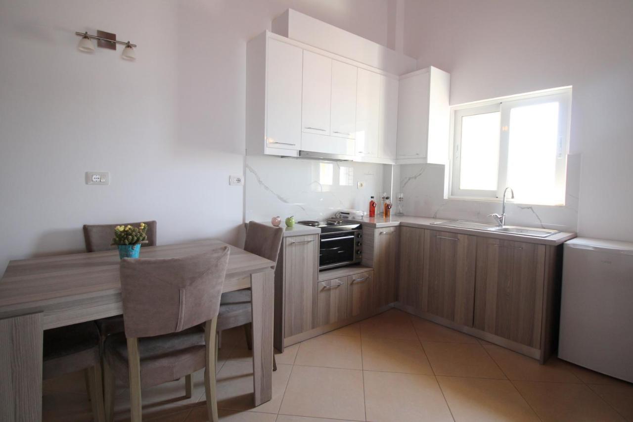 Atlantis Apartments ساراندا المظهر الخارجي الصورة