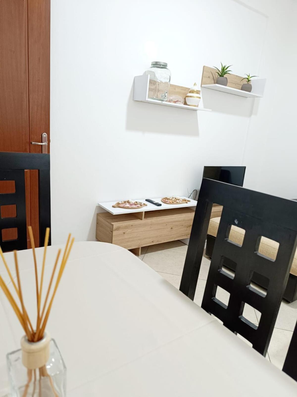 Atlantis Apartments ساراندا المظهر الخارجي الصورة