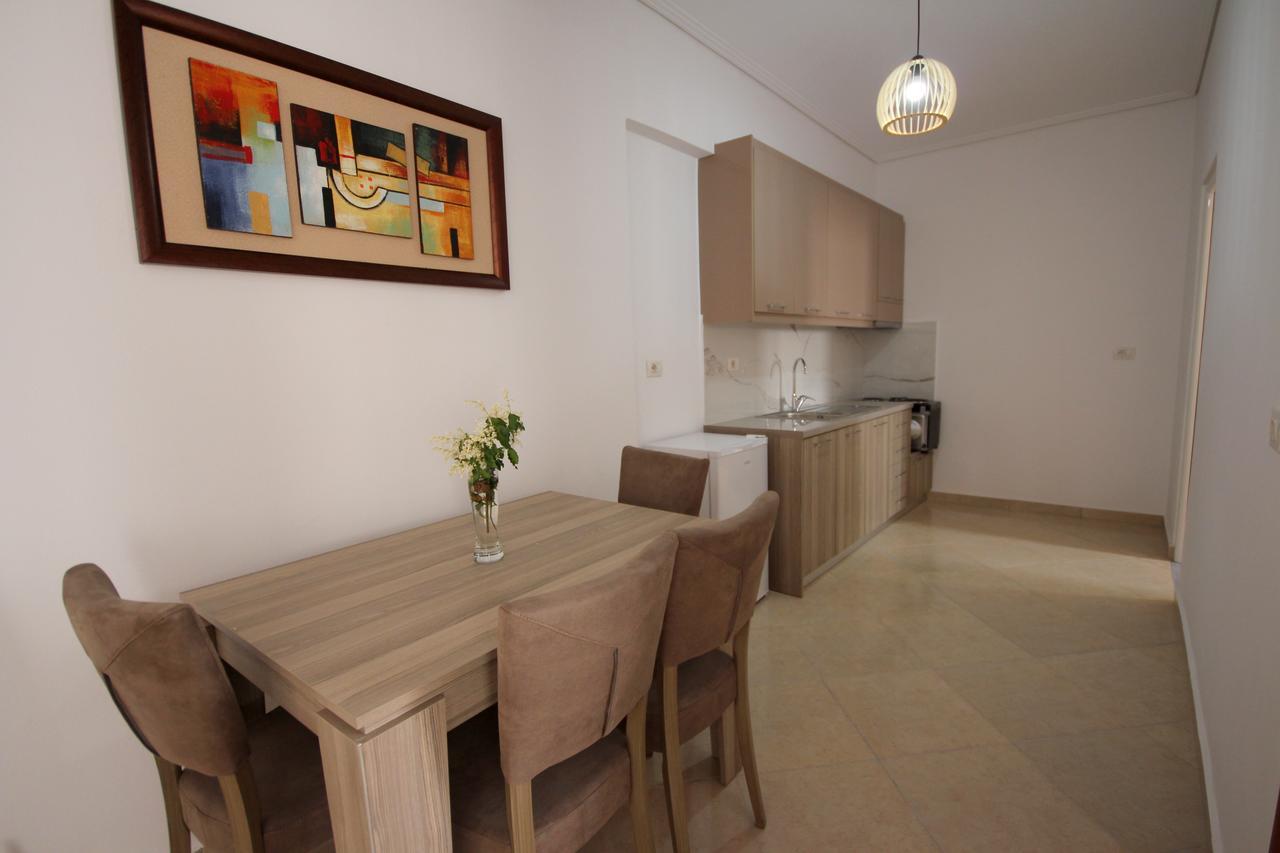 Atlantis Apartments ساراندا المظهر الخارجي الصورة